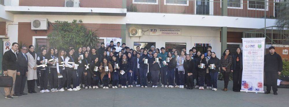 Promoción de carreras en instituciones educativas de Capiatá