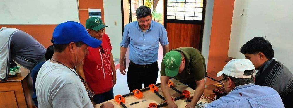 Curso de “Ayudante Electricista” beneficia a funcionarios de la FCE-UNA