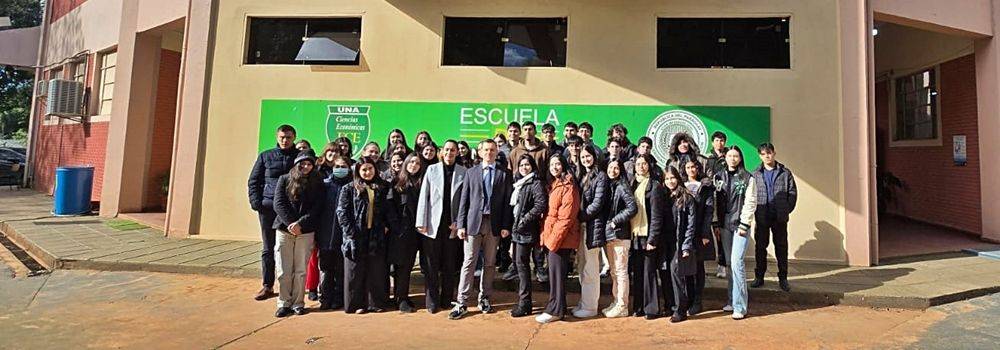 Visita del Profesor Mateusz Adam Muszyński, PhD, fortalece vínculos internacionales de la FCE UNA y promueve la innovación educativa y empresarial