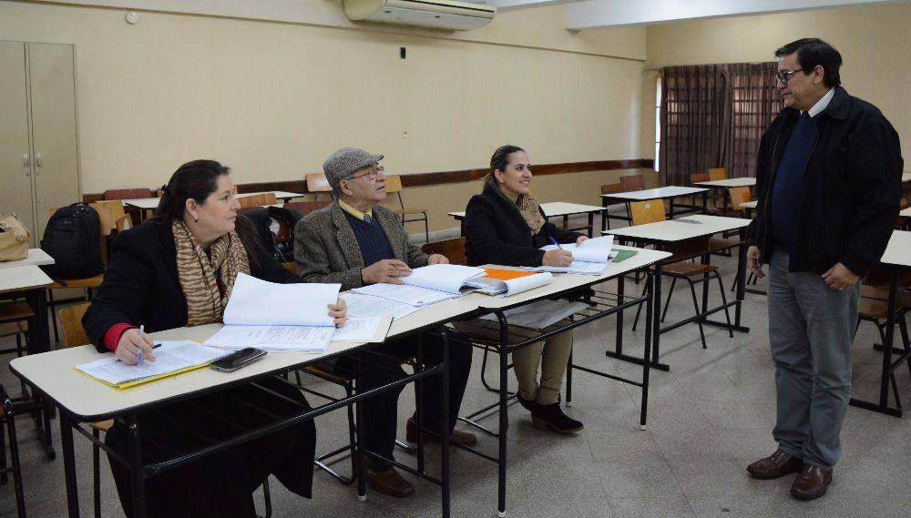 Facultad de Ciencias Económicas - UNA :: Concurso Docente FCE UNA