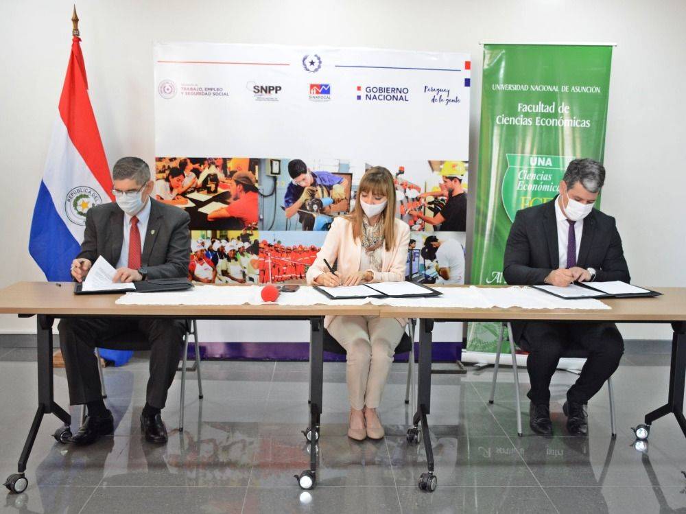 Facultad de Ciencias Económicas - UNA :: FCE UNA firma convenio para ...